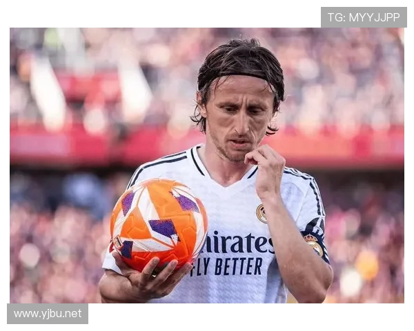 从英超中场核心到皇马传奇：莫德里奇的生涯跃迁