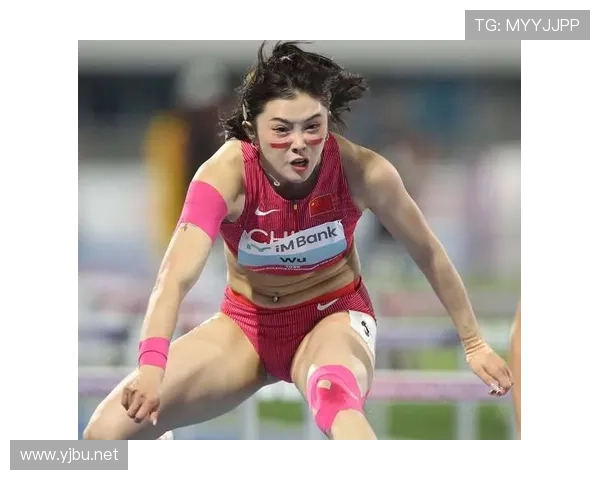 吴艳妮这生活节奏也太戏剧化了，球场上刚刚瘦到极致，私底下居然狂吃炸鸡？